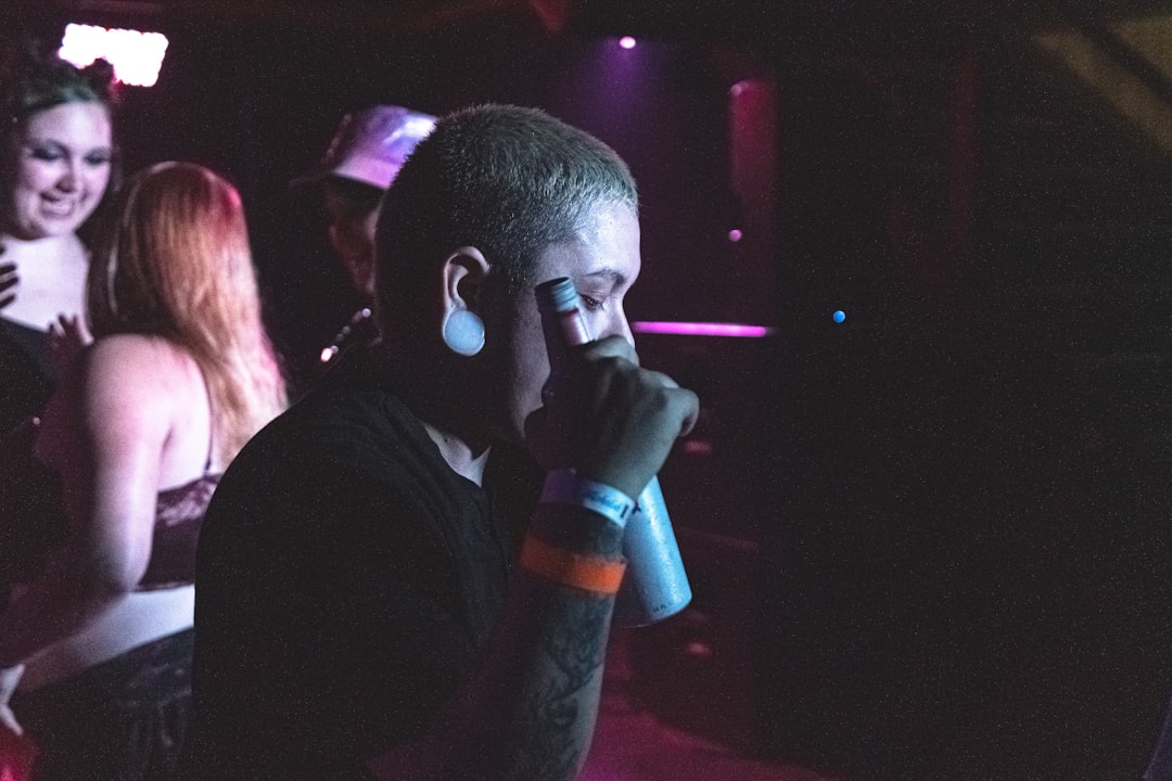 découvrez la mode inclusive, alliant style et diversité pour toutes les morphologies et identités. adoptez une mode qui célèbre l'unicité et l'accessibilité.