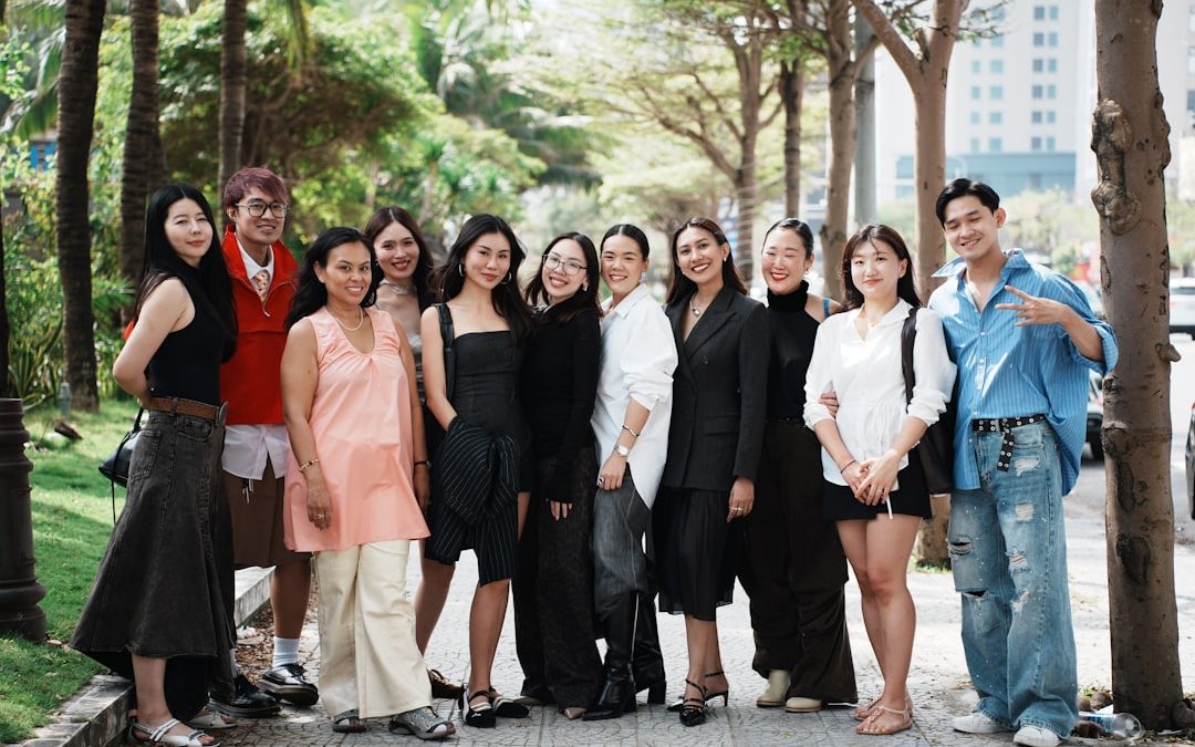 Sania Hasna : l’éclat d’une voix engagée pour une mode résolument inclusive